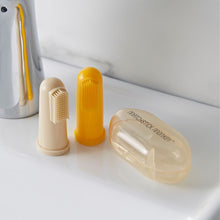 Load image into Gallery viewer, Matchstick Monkey Finger Toothbrush With Portable Case - Lion & Giraffe