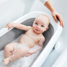 Load image into Gallery viewer, OXO Tot Splash & Store Bathtub