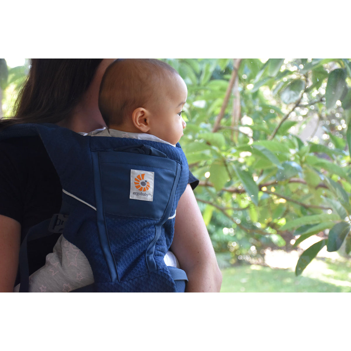 Ergobaby omni 360 sale navy mini dots