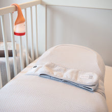 Load image into Gallery viewer, Red Castle Cocoonababy Nest Fitted Sheet - White