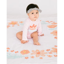 Load image into Gallery viewer, Pearhead Watch Me Grow Photo Blanket - Floral