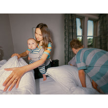 Load image into Gallery viewer, Ergobaby Omni Classic Mesh Baby Carrier - Pearl Grey
