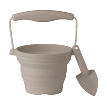 Load image into Gallery viewer, Scrunch Seedling Pot with Trowel - Mushroom
